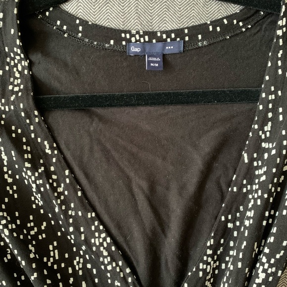 Gap black and white wrap dress size medium - Picture 3 of 4